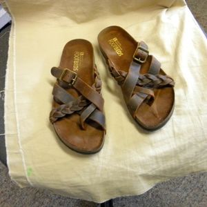Pr  brown leather "White Mountain" footbeds sandals size 7M